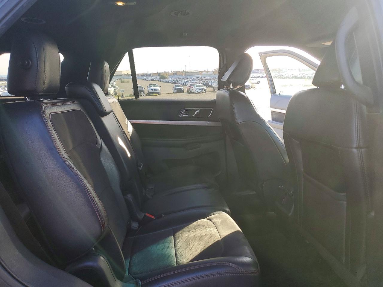 2018 FORD EXPLORER XLT photo 11