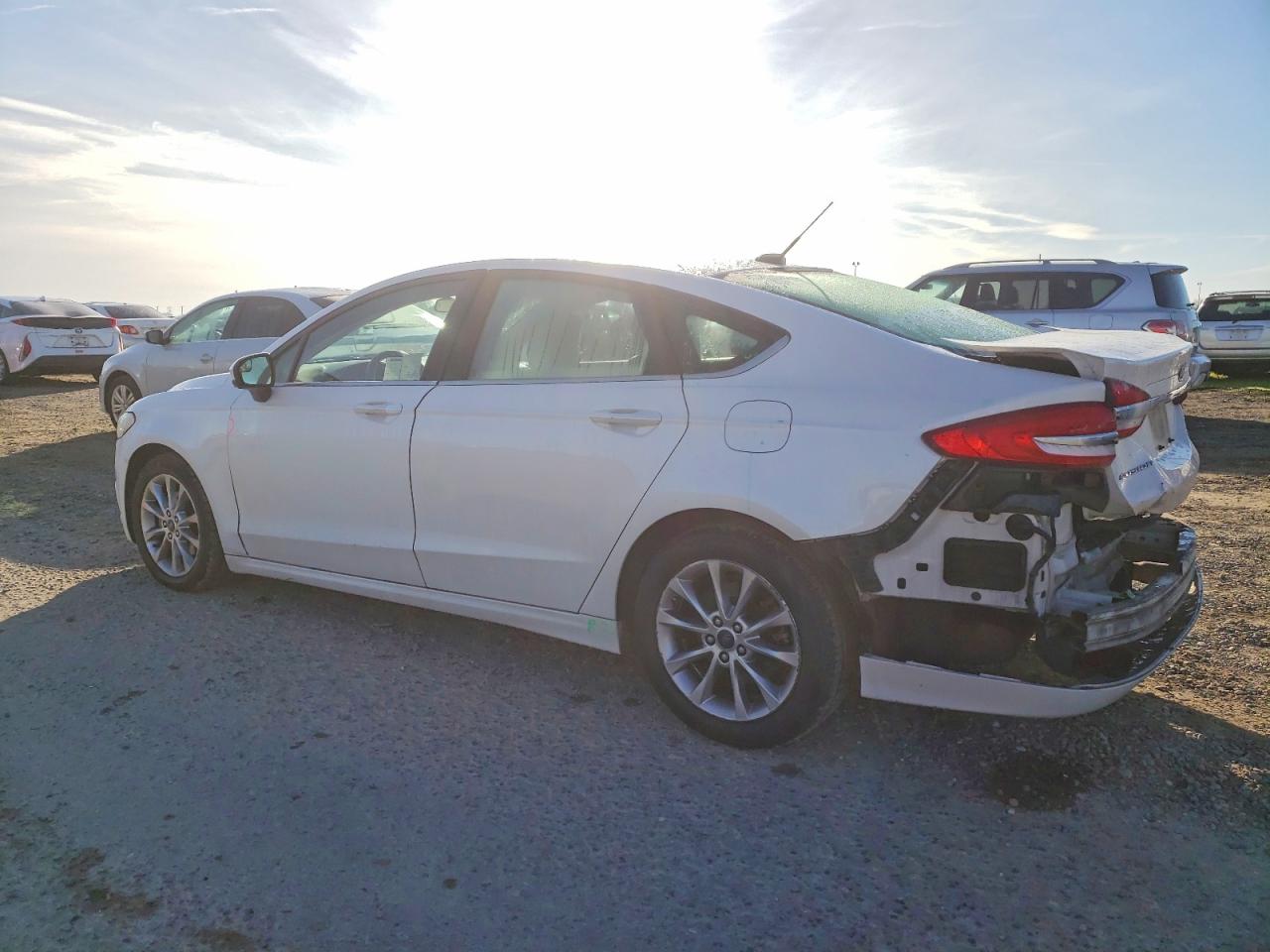 2017 FORD FUSION SE photo 2