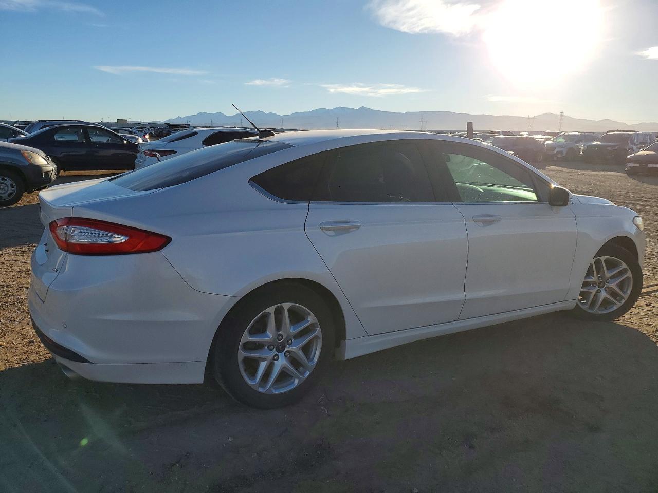 2013 FORD FUSION SE photo 3