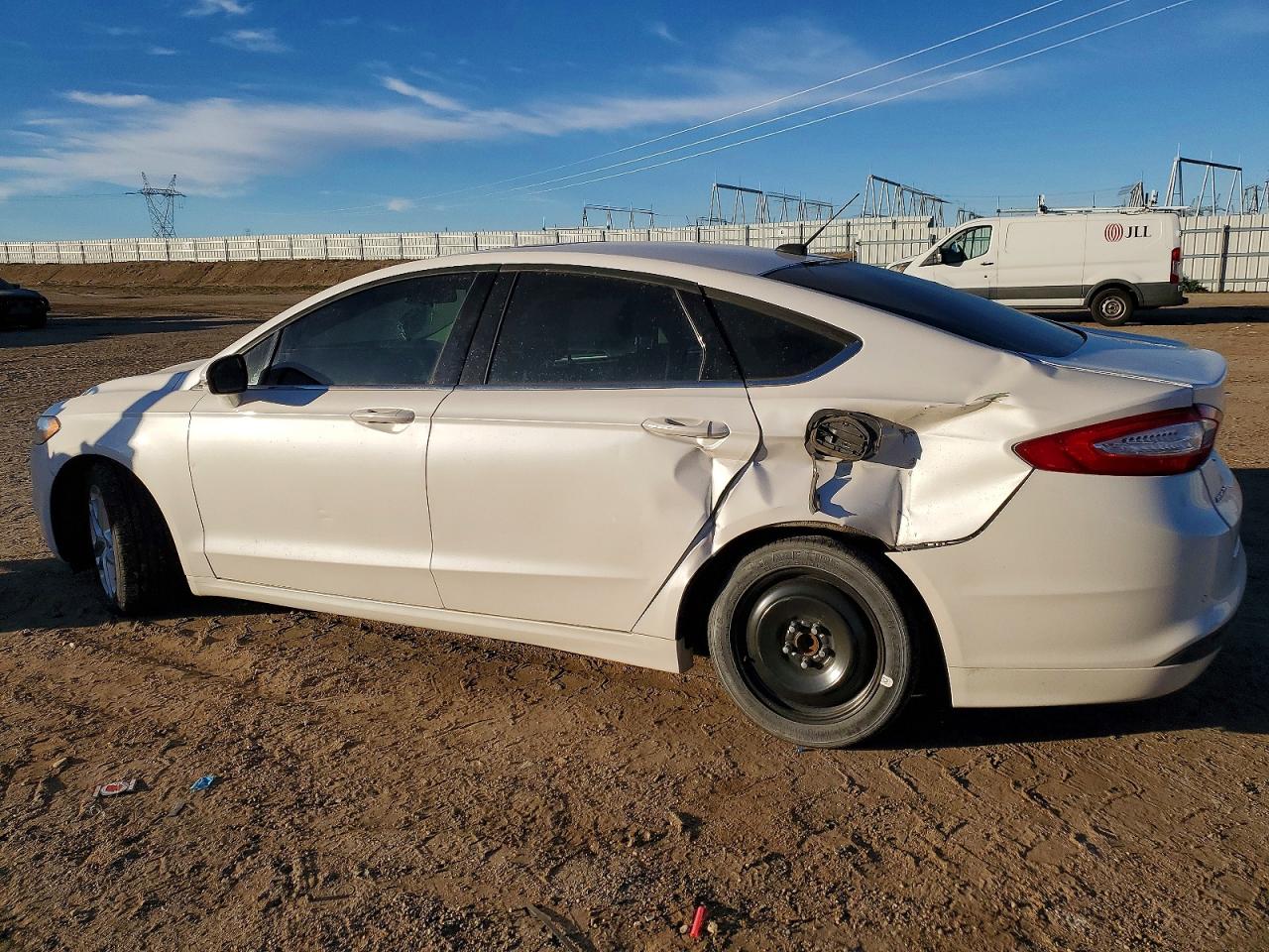 2013 FORD FUSION SE photo 2