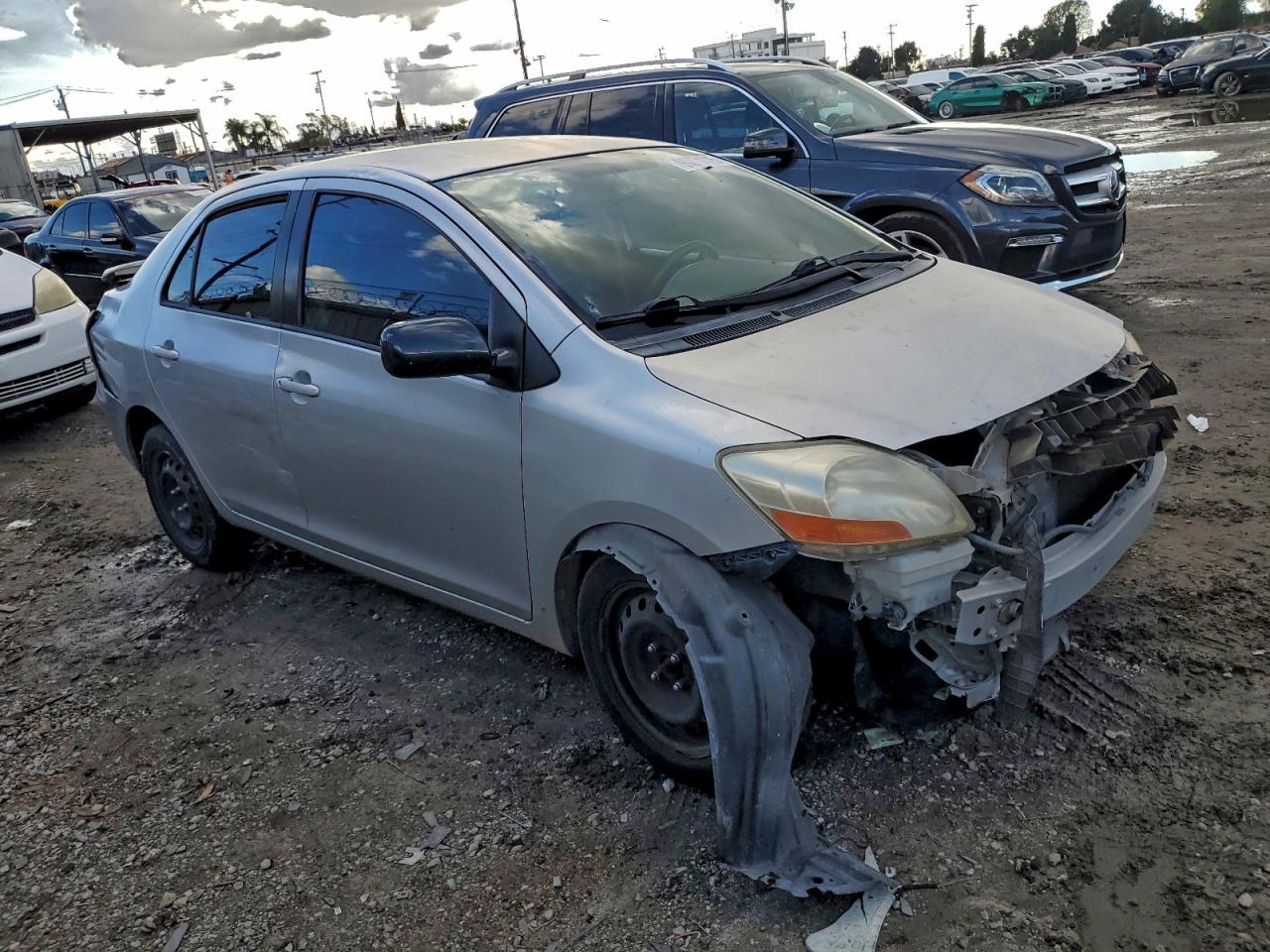 2009 TOYOTA YARIS photo 4