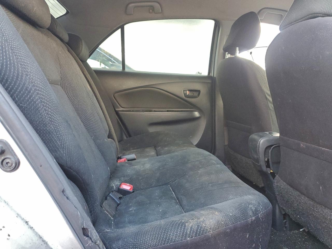 2009 TOYOTA YARIS photo 10