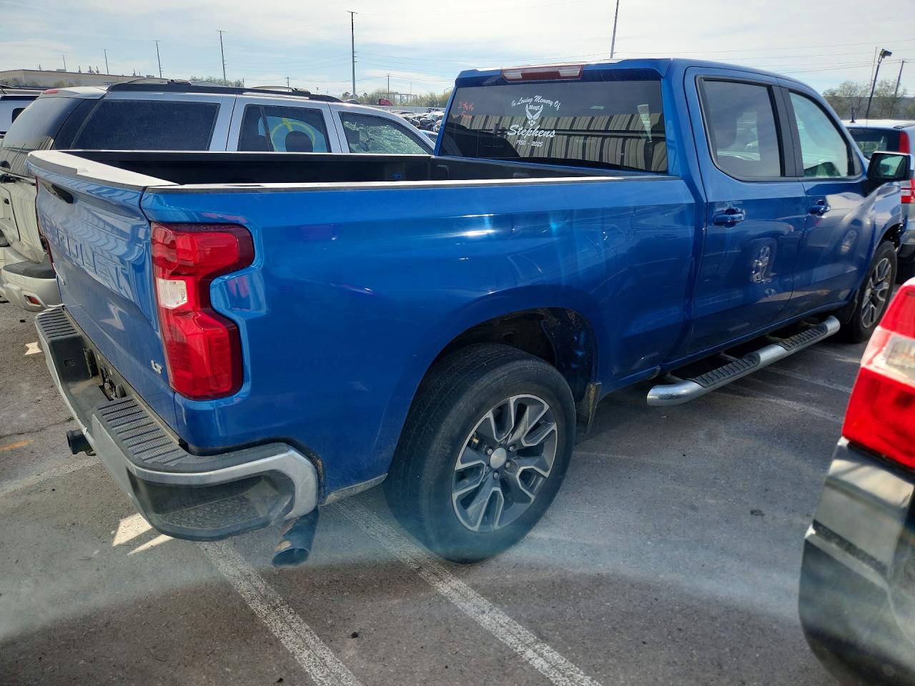 2023 CHEVROLET SILVERADO C1500 LT photo 3