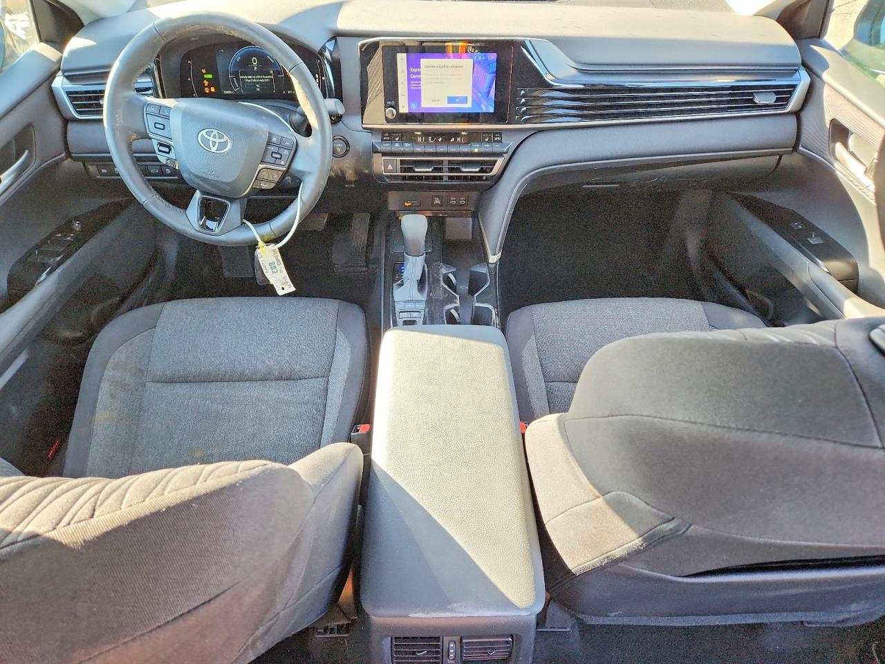 2025 TOYOTA CAMRY LE photo 8