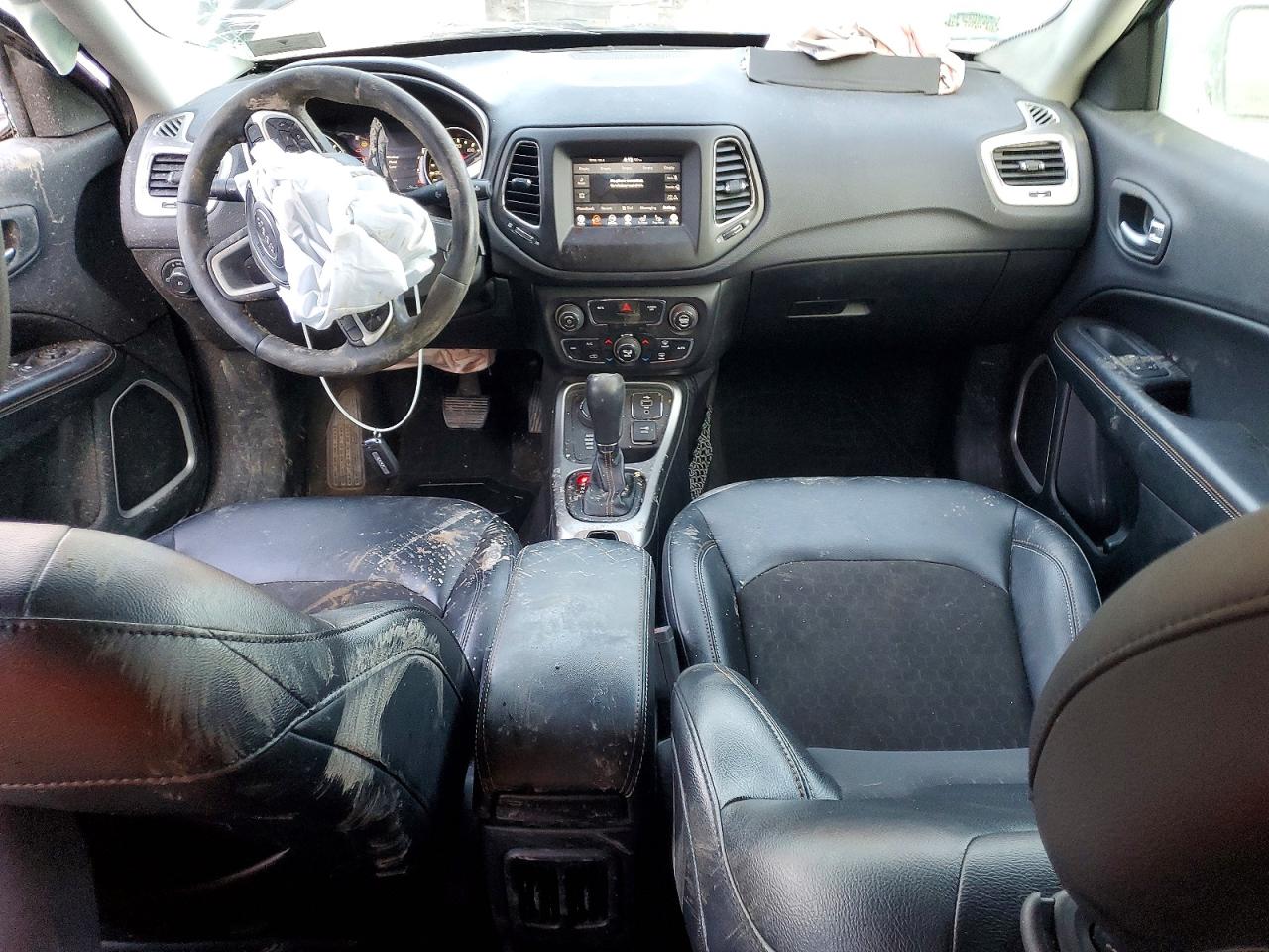 2017 JEEP COMPASS LATITUDE photo 8