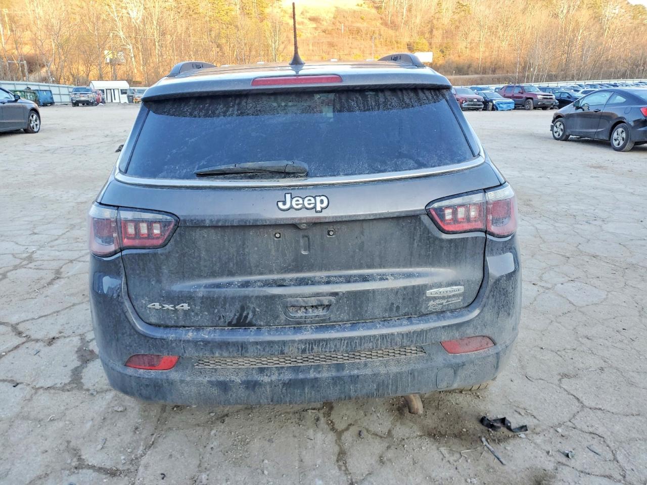 2017 JEEP COMPASS LATITUDE photo 6