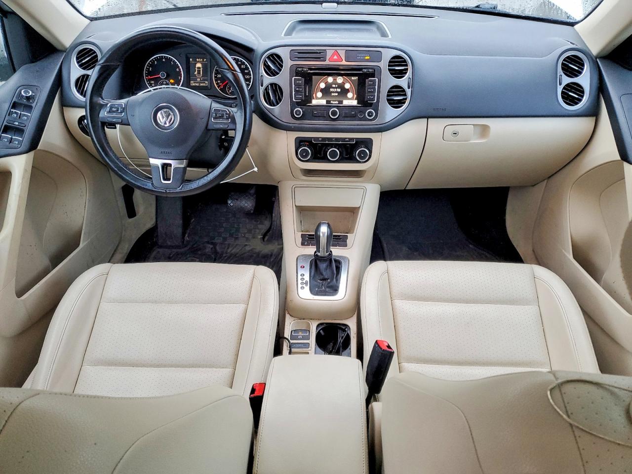 2011 VOLKSWAGEN TIGUAN S photo 8