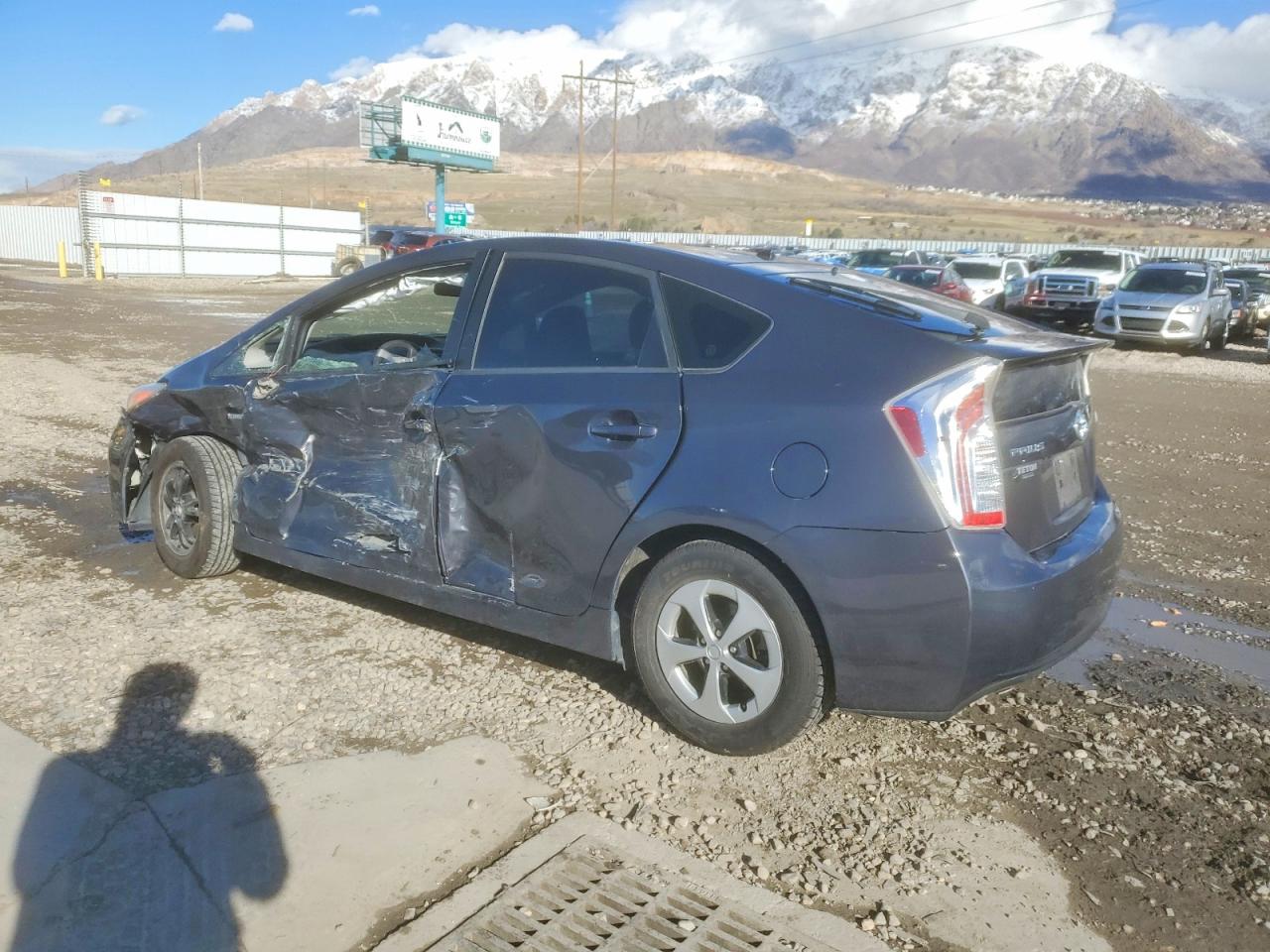 2014 TOYOTA PRIUS photo 2