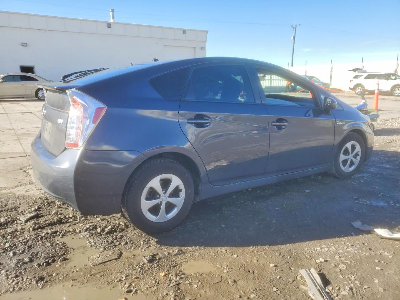 2014 TOYOTA PRIUS photo 3