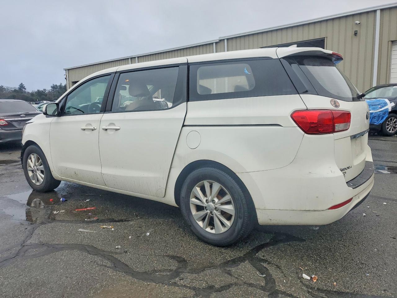 2016 KIA SEDONA L photo 2