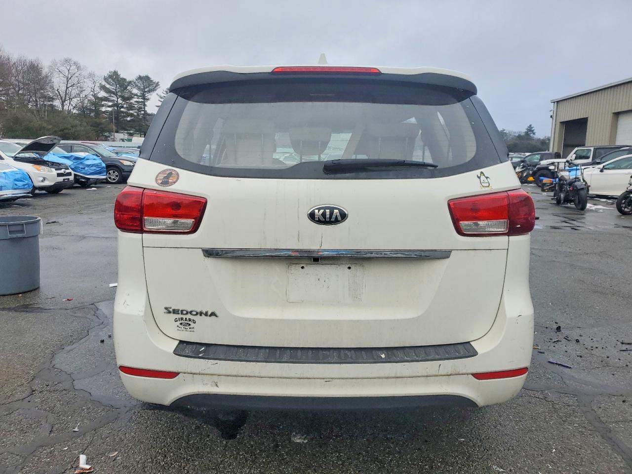 2016 KIA SEDONA L photo 6