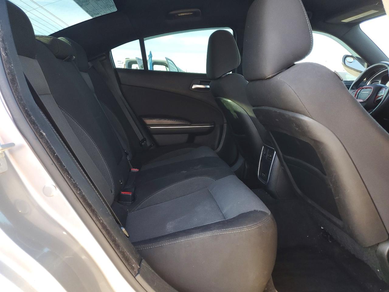 2015 DODGE CHARGER SE photo 10