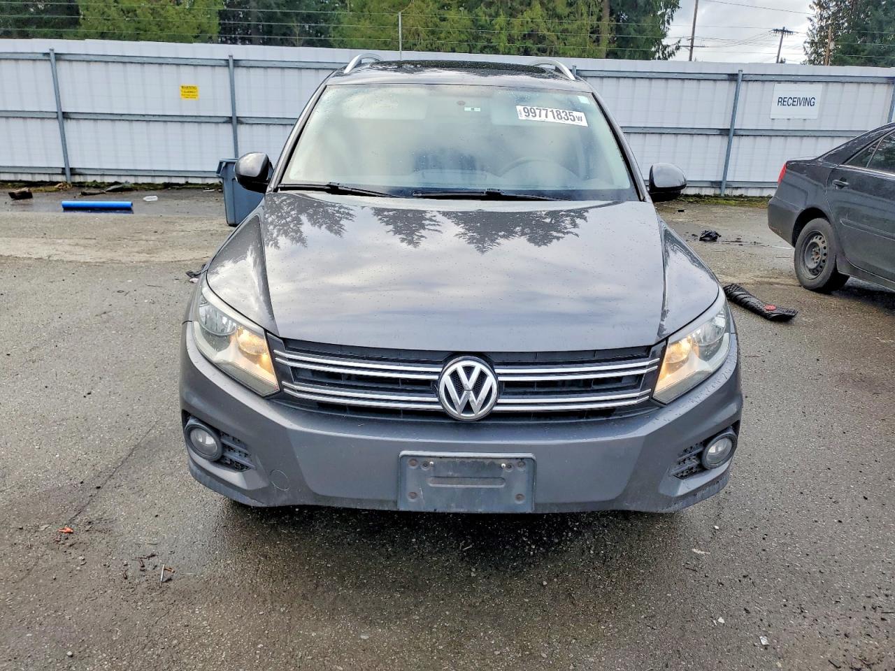 2013 VOLKSWAGEN TIGUAN S photo 5