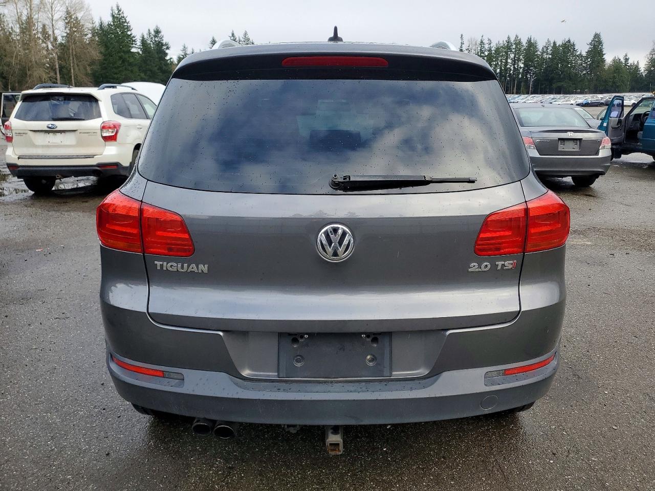 2013 VOLKSWAGEN TIGUAN S photo 6