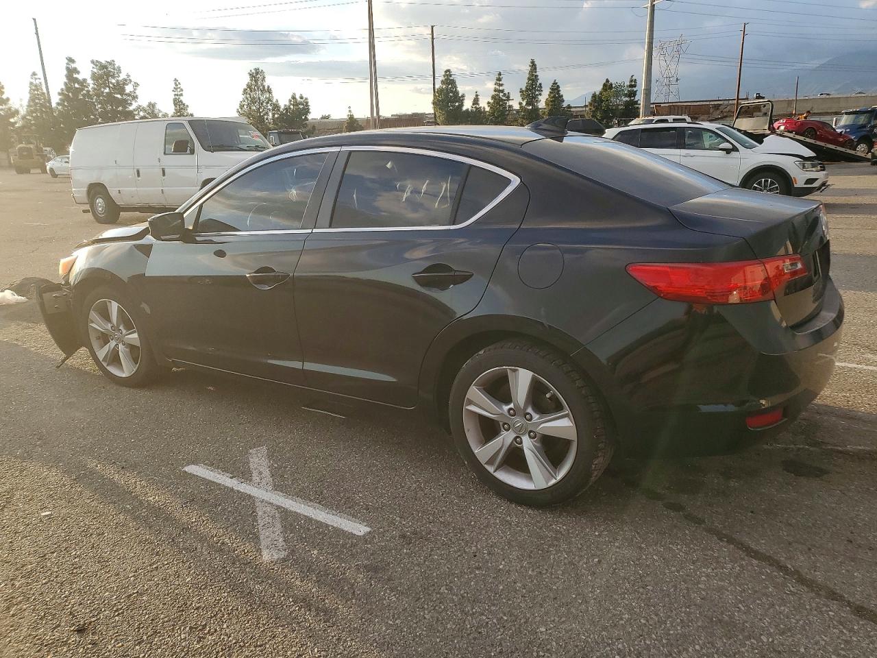2013 ACURA ILX 20 TECH photo 3