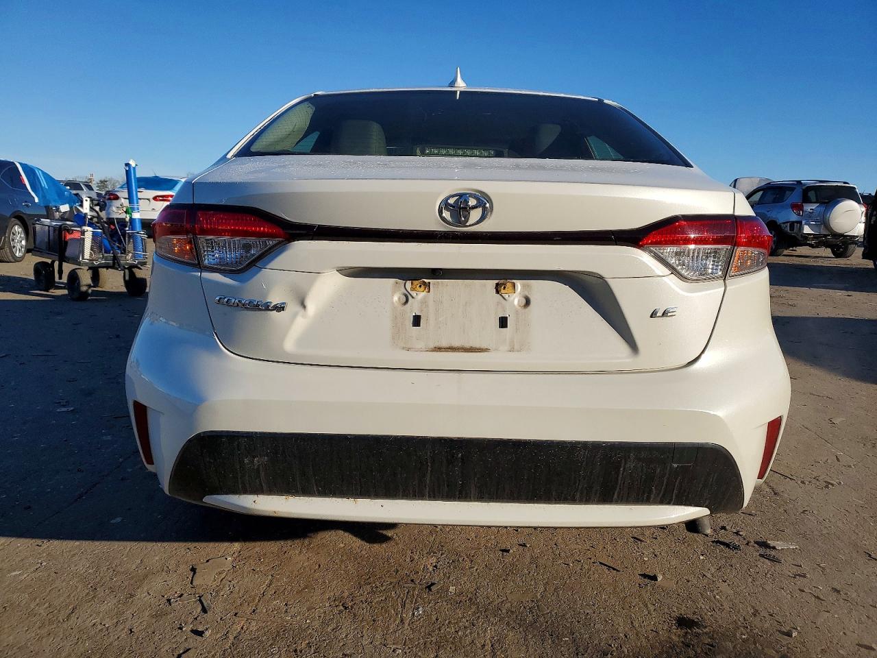 2020 TOYOTA COROLLA LE photo 6