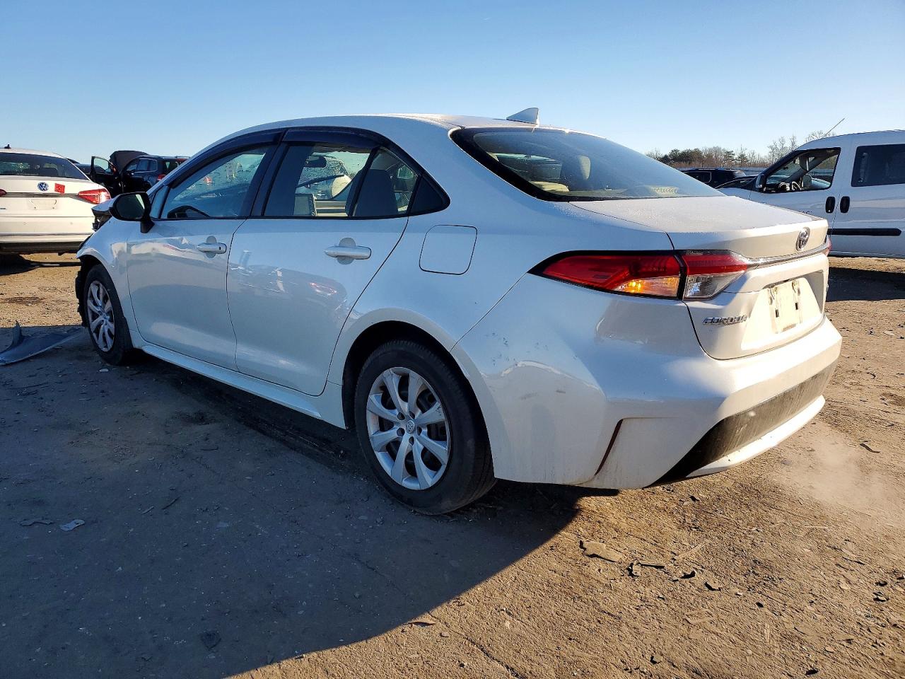 2020 TOYOTA COROLLA LE photo 2