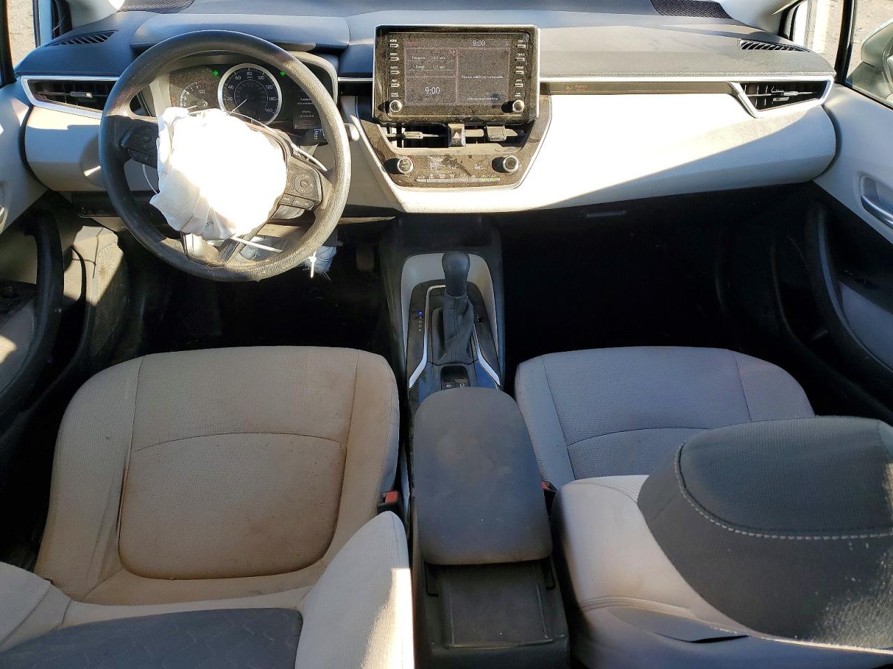 2020 TOYOTA COROLLA LE photo 8