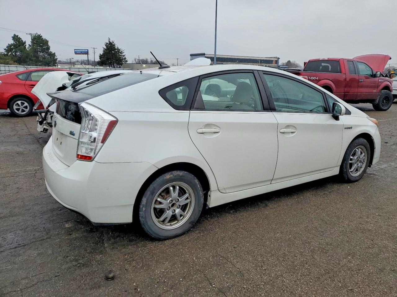 2010 TOYOTA PRIUS photo 3