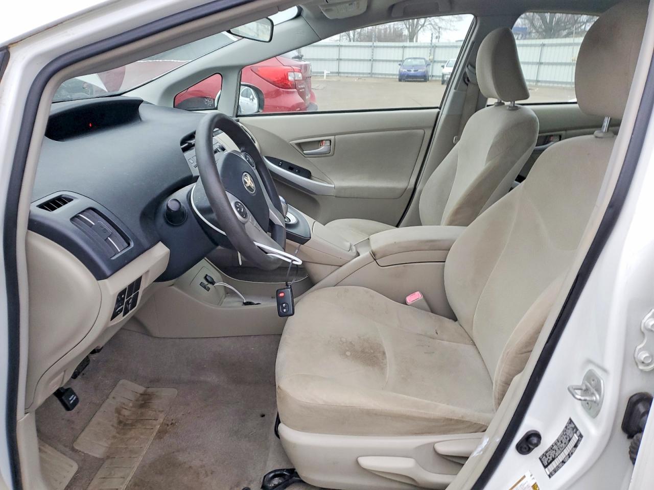 2010 TOYOTA PRIUS photo 7