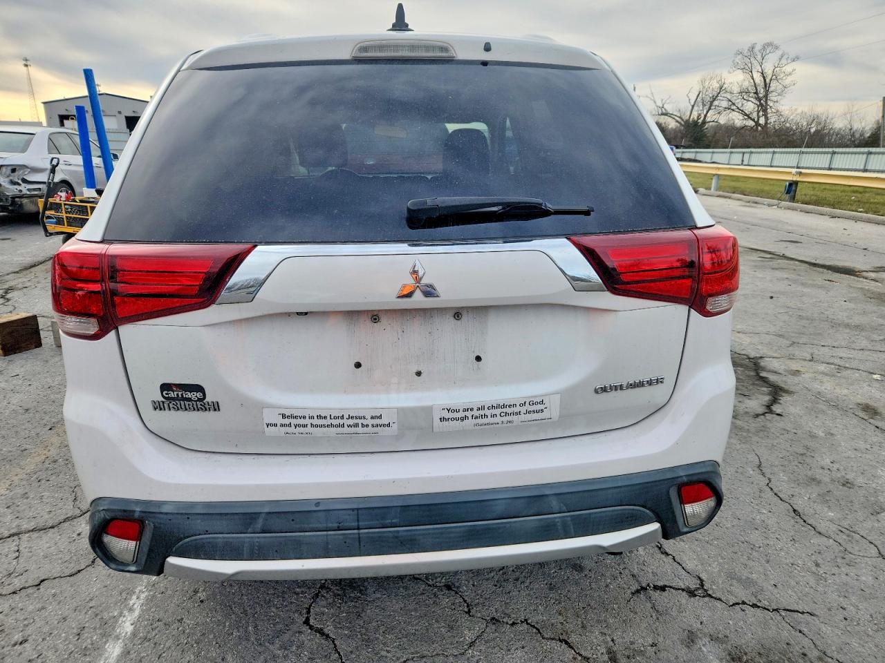2018 MITSUBISHI OUTLANDER ES photo 6