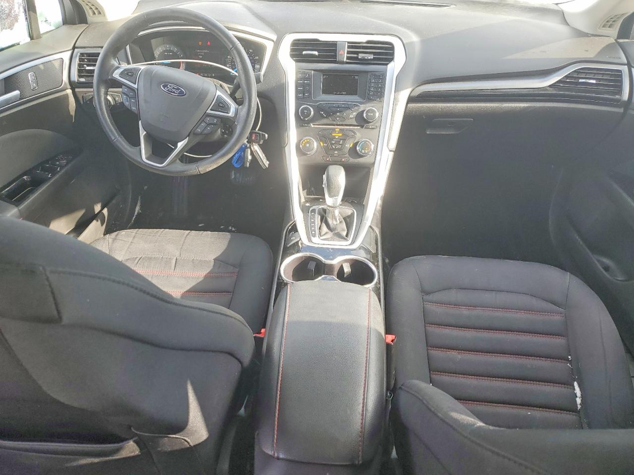 2016 FORD FUSION SE photo 8