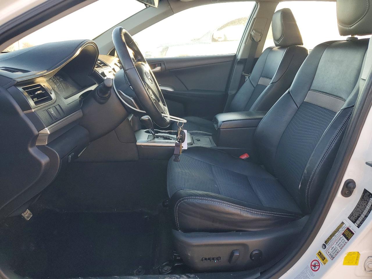 2013 TOYOTA CAMRY L photo 7