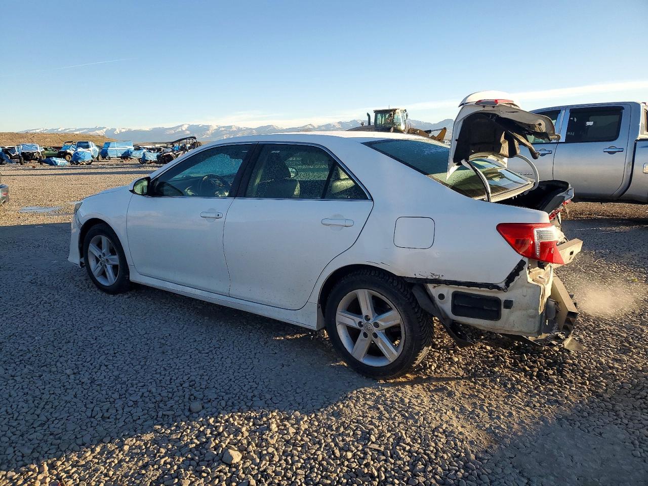 2013 TOYOTA CAMRY L photo 2