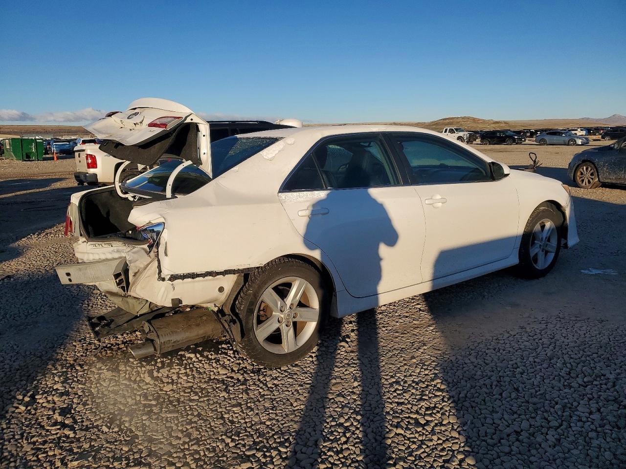 2013 TOYOTA CAMRY L photo 3