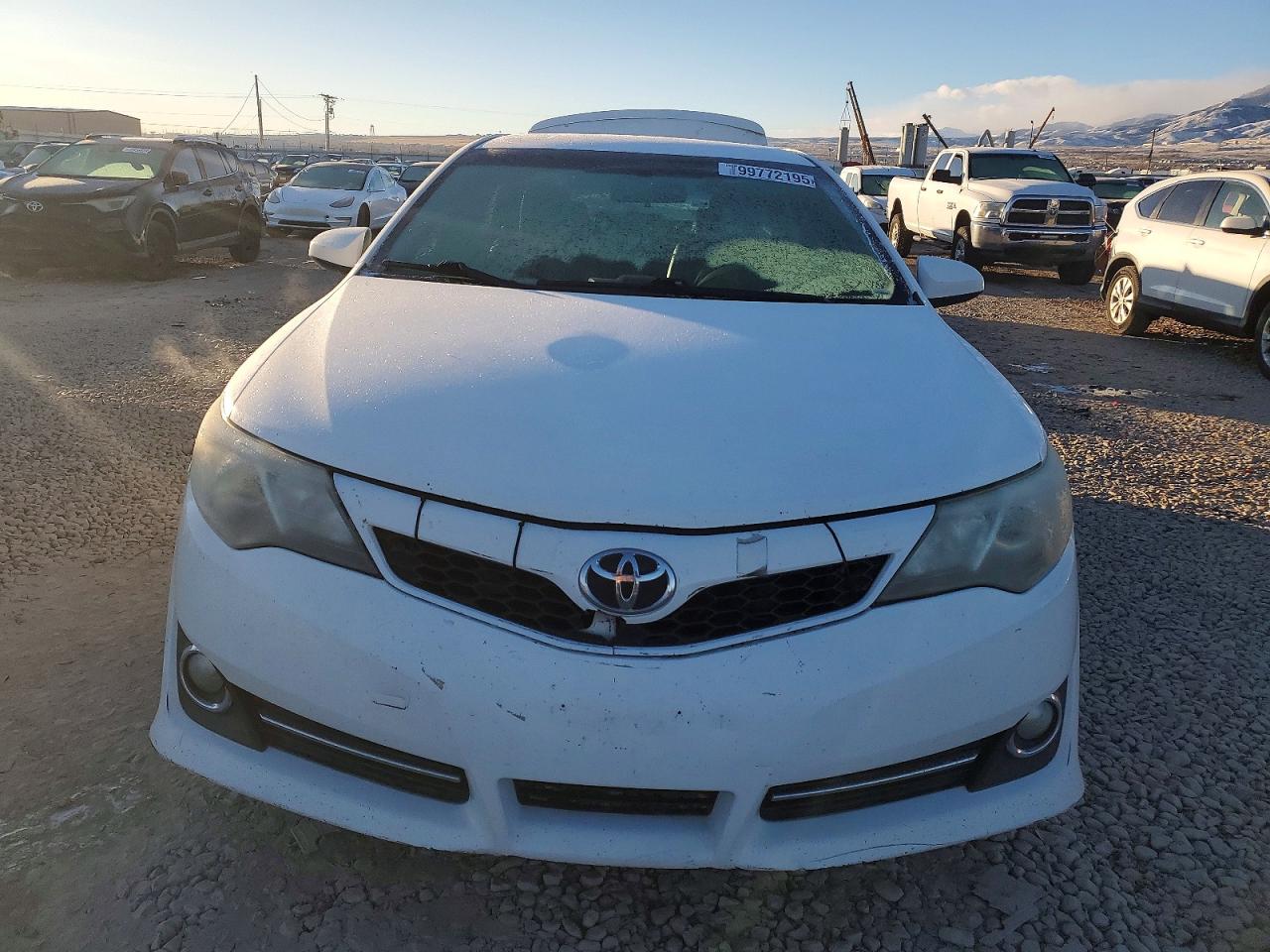 2013 TOYOTA CAMRY L photo 5