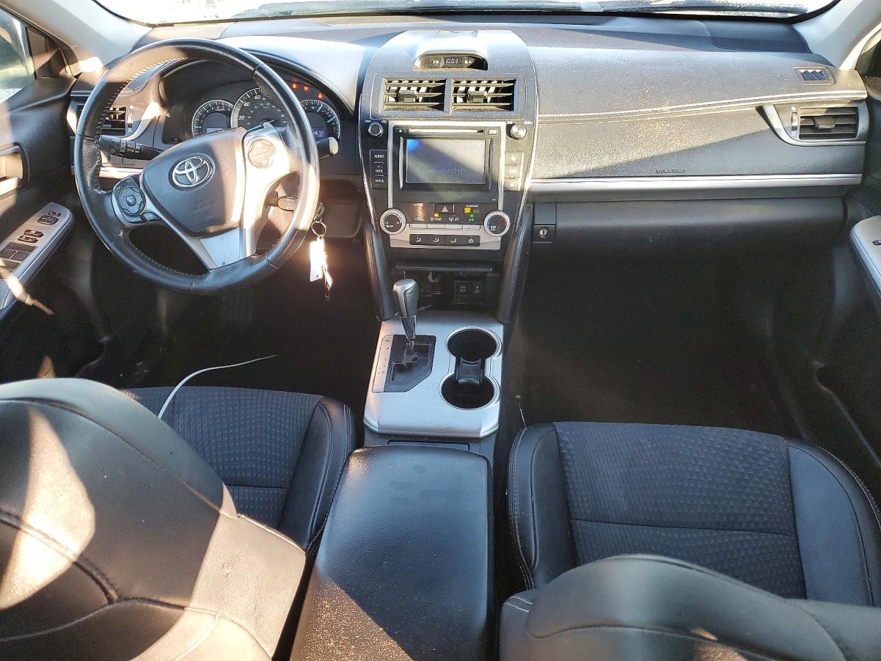 2013 TOYOTA CAMRY L photo 8