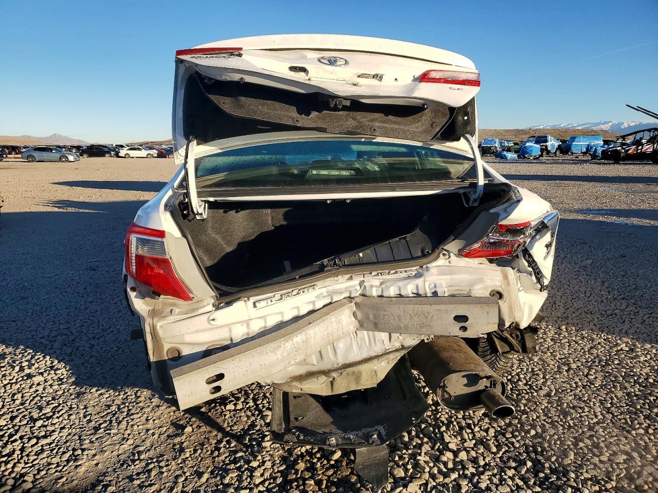2013 TOYOTA CAMRY L photo 6