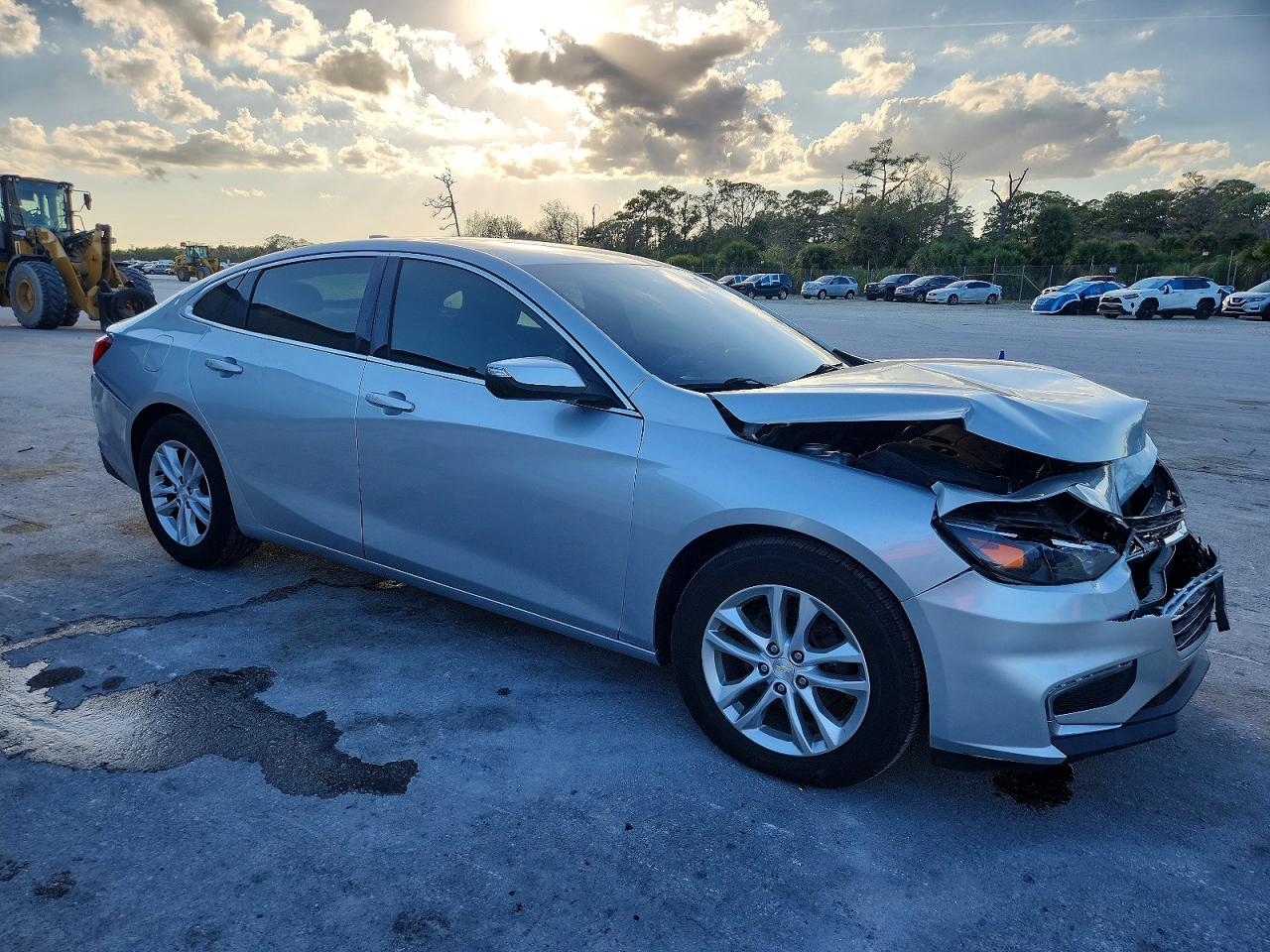 2018 CHEVROLET MALIBU LT photo 4