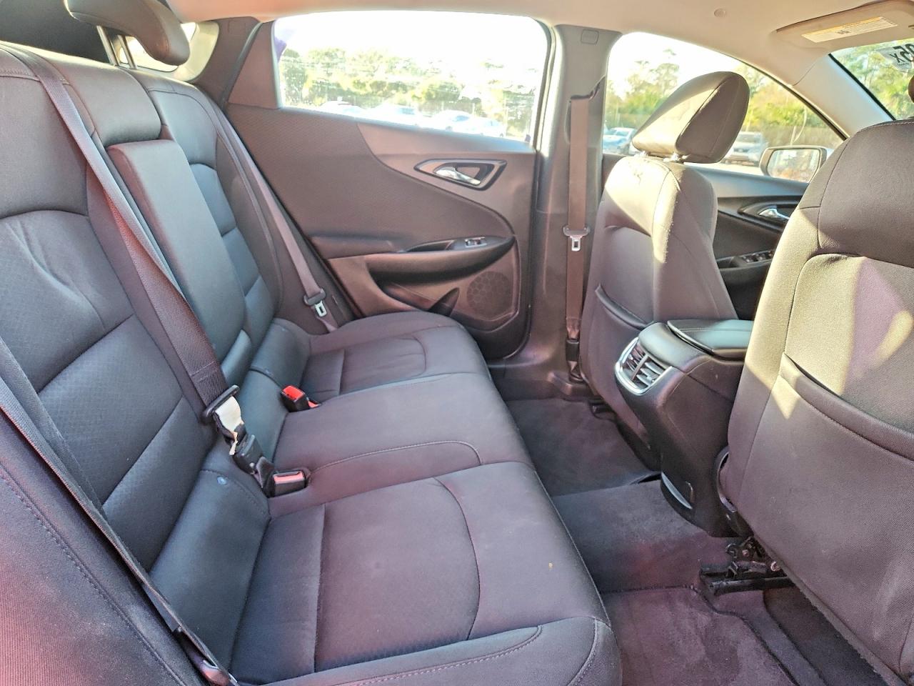 2018 CHEVROLET MALIBU LT photo 10