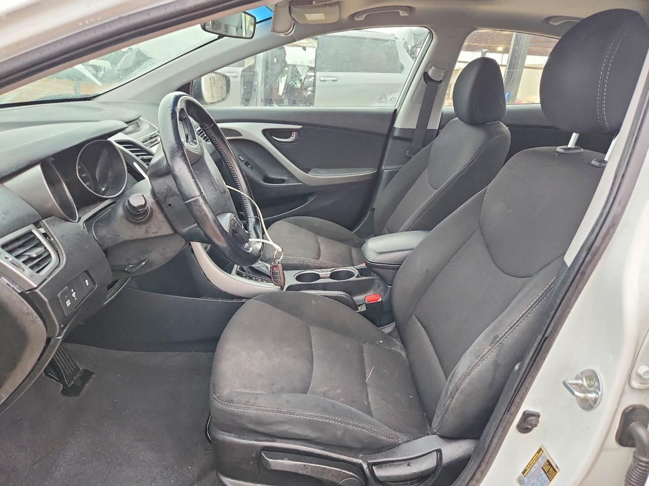 2016 HYUNDAI ELANTRA SE photo 7