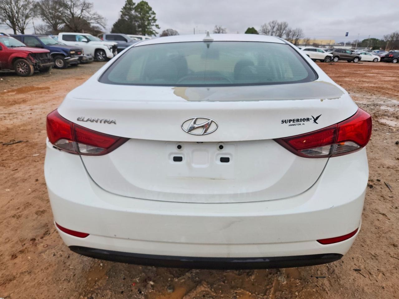 2016 HYUNDAI ELANTRA SE photo 6