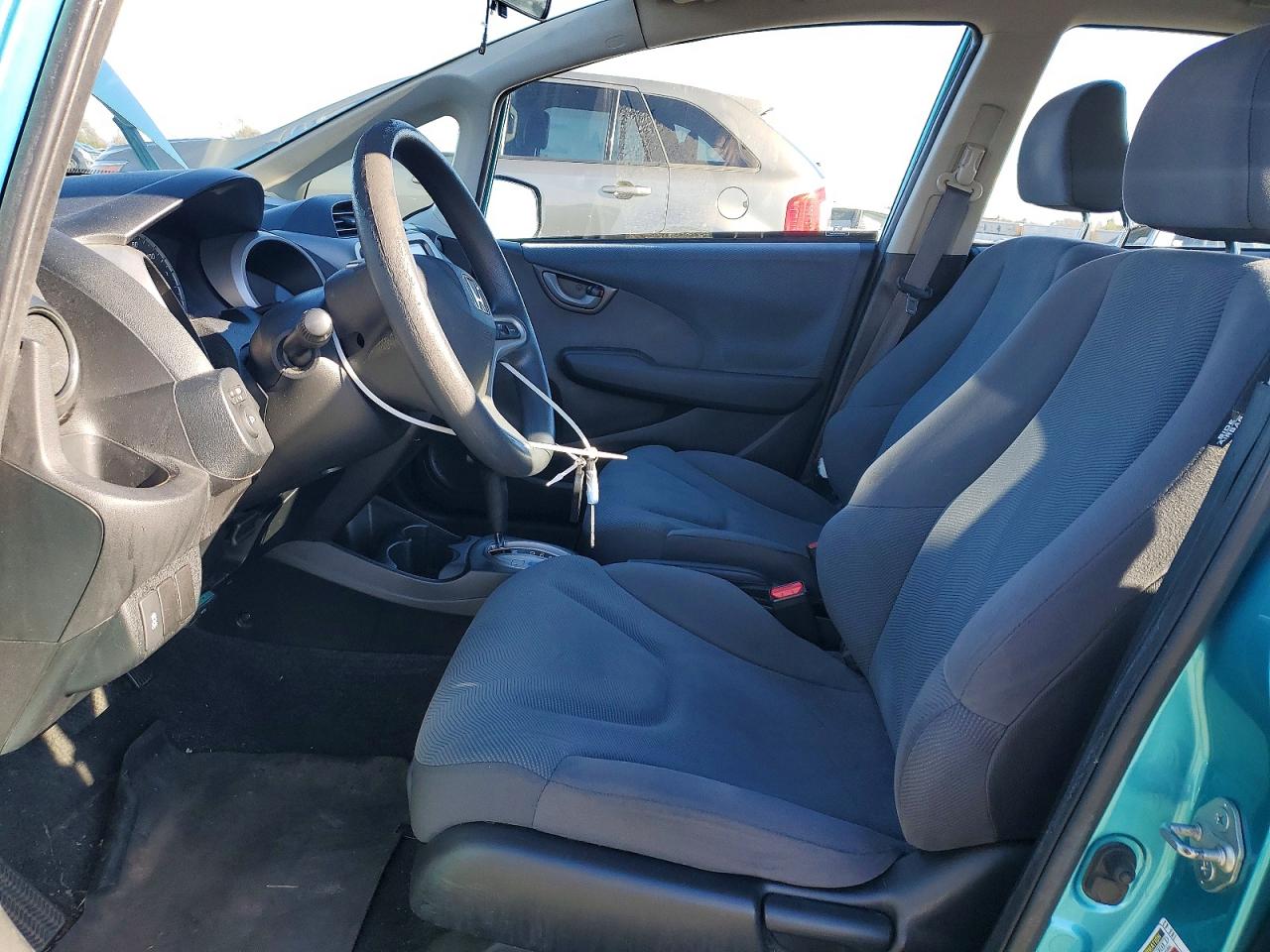 2013 HONDA FIT photo 7