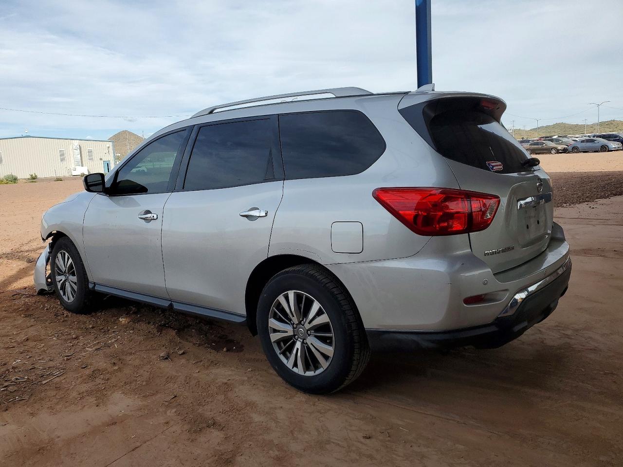 2020 NISSAN PATHFINDER SV photo 2