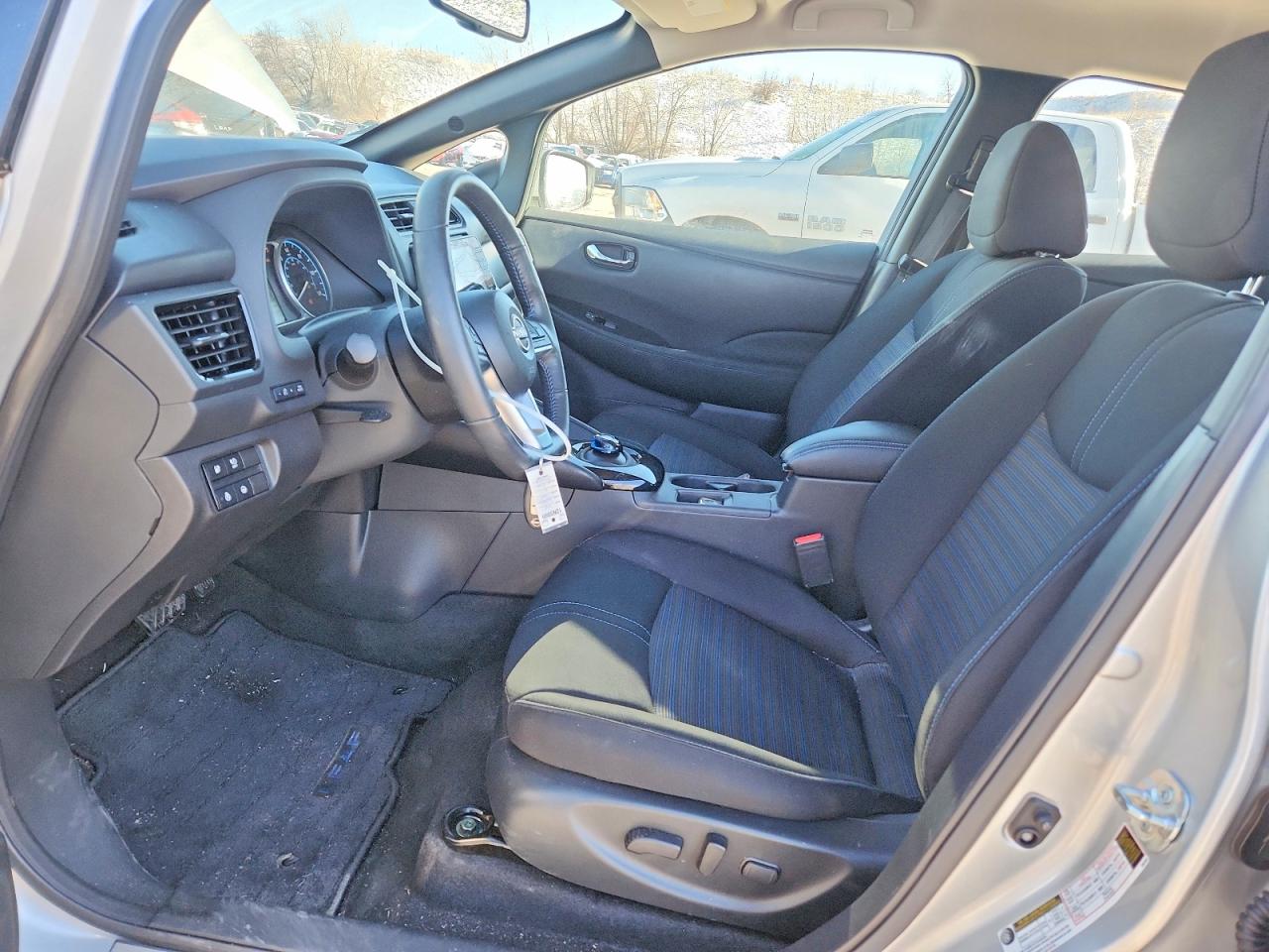 2025 NISSAN LEAF SV PLUS photo 7