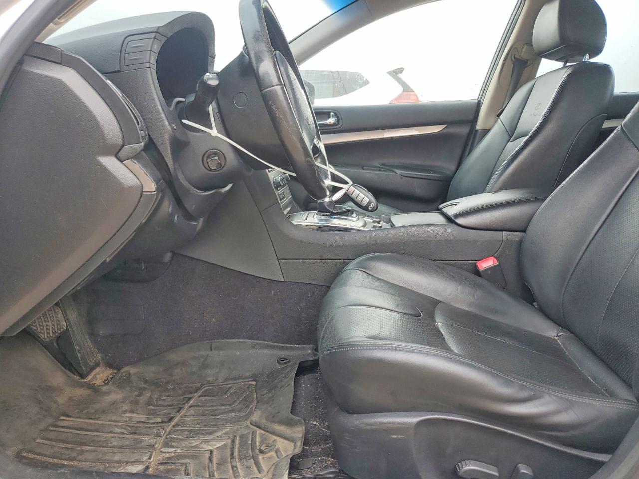 2010 INFINITI G37 BASE photo 7