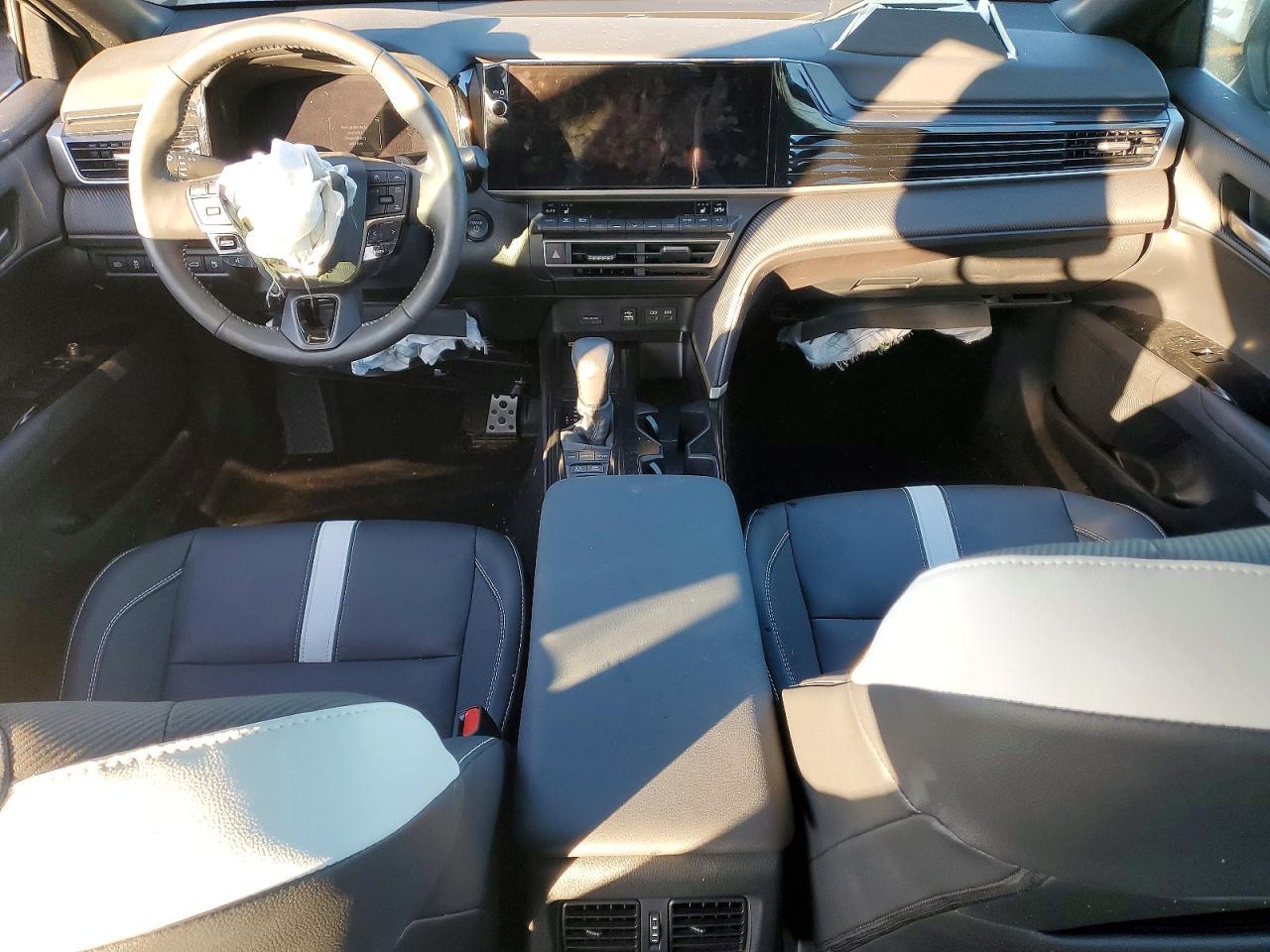 2025 TOYOTA CAMRY XSE photo 8