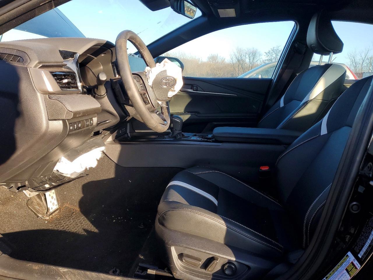 2025 TOYOTA CAMRY XSE photo 7