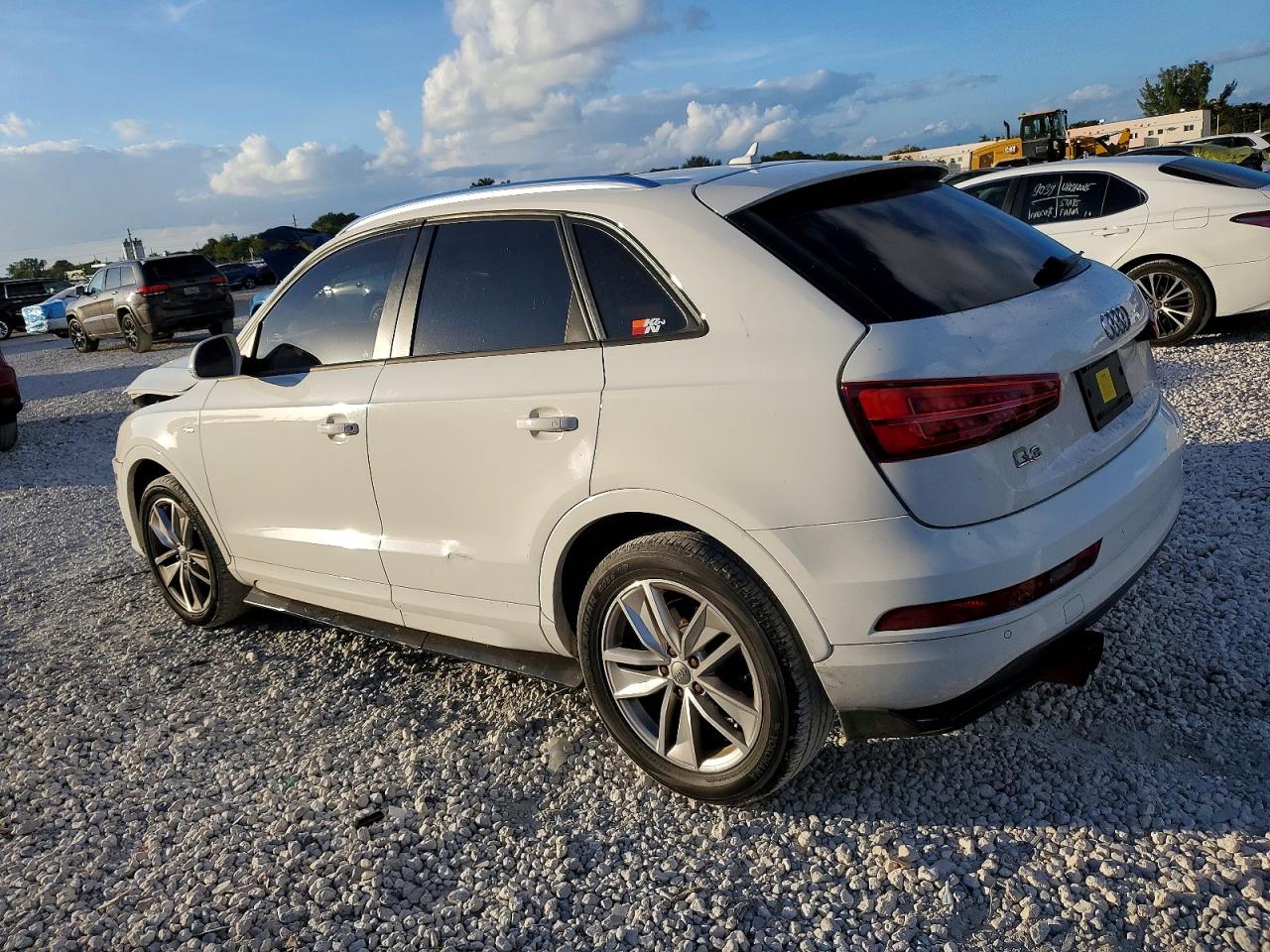 2018 AUDI Q3 PREMIUM photo 2