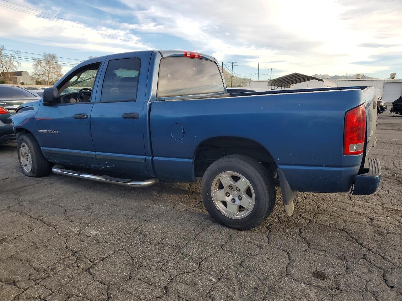 2004 DODGE RAM 1500 ST photo 2