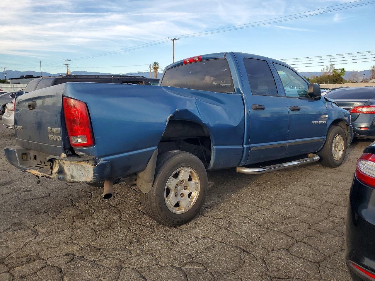 2004 DODGE RAM 1500 ST photo 3