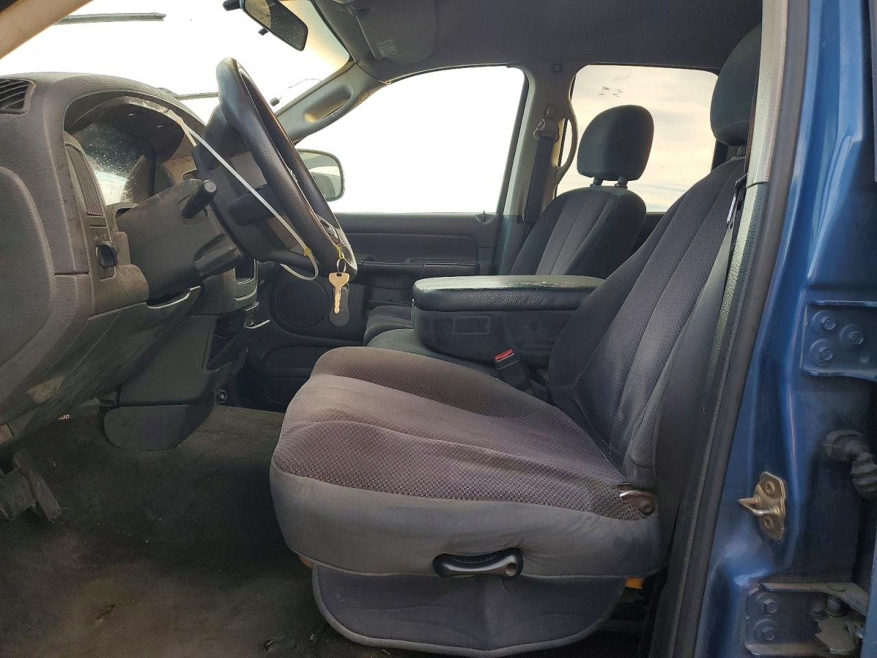 2004 DODGE RAM 1500 ST photo 7