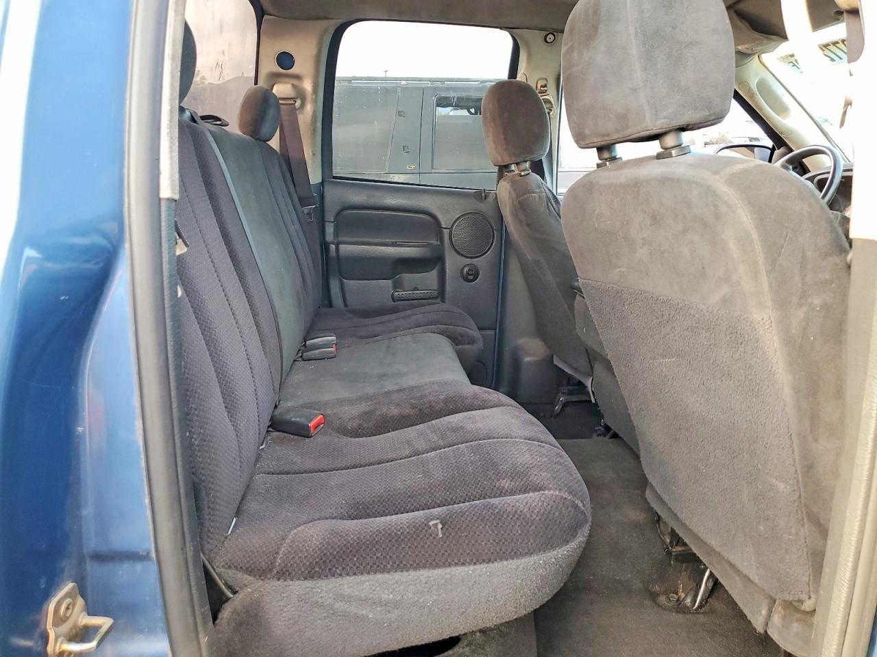 2004 DODGE RAM 1500 ST photo 10