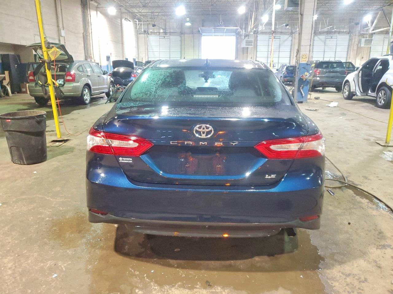 2019 TOYOTA CAMRY LE photo 6