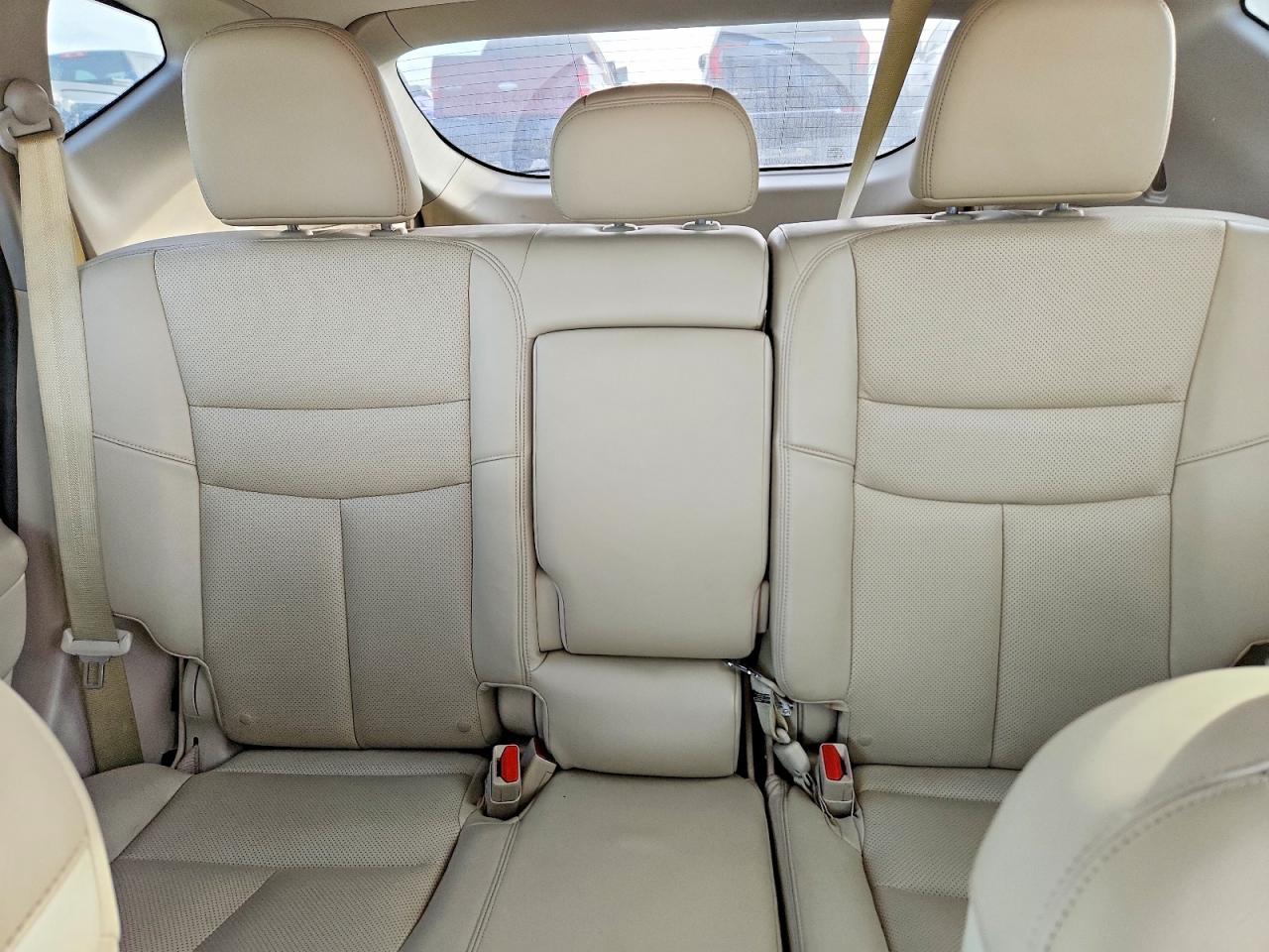 2015 NISSAN MURANO S photo 10