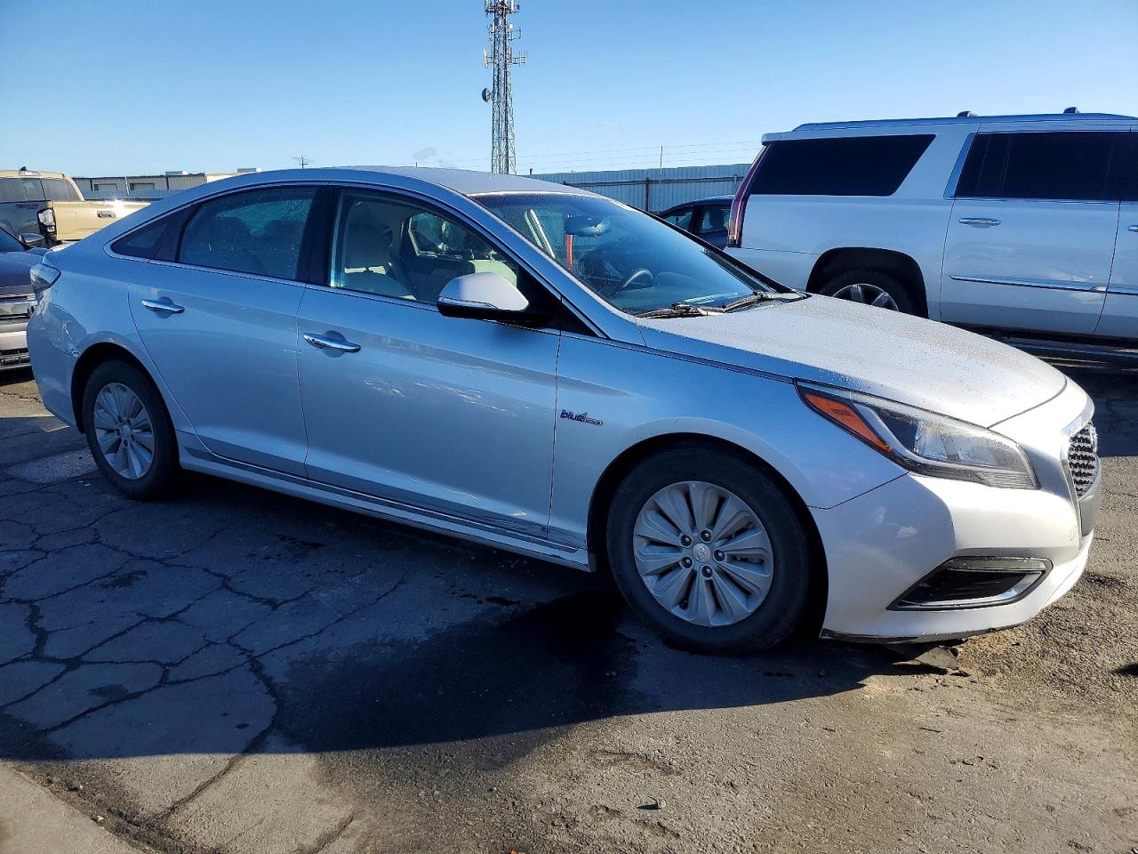 2016 HYUNDAI SONATA HYBRID photo 4